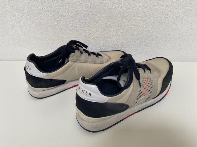 Als nieuw nog Tommy Hilfiger sneakers 44 onbeschadigd (koopje) 25 euro vast