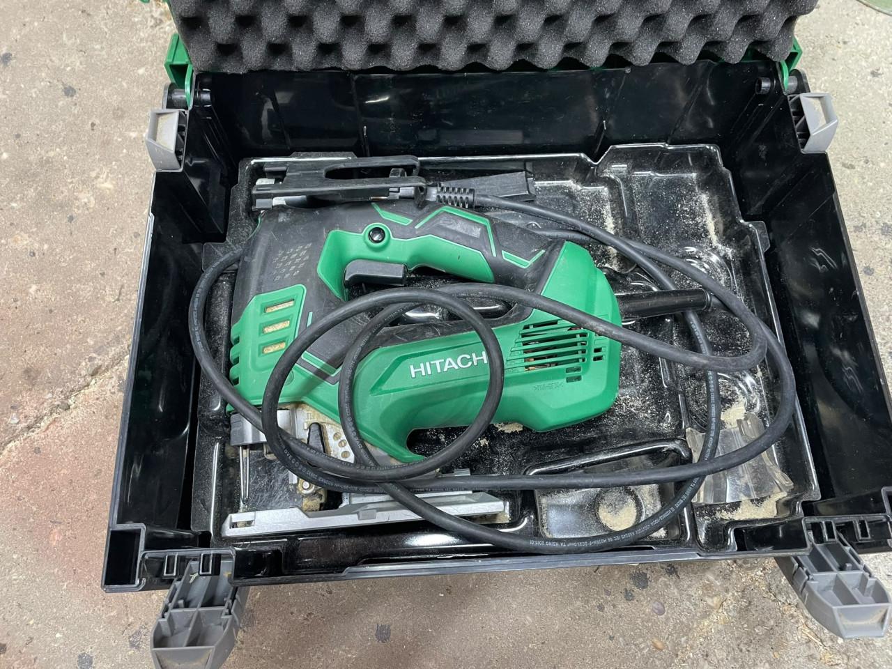 Hitachi Decoupeerzaag