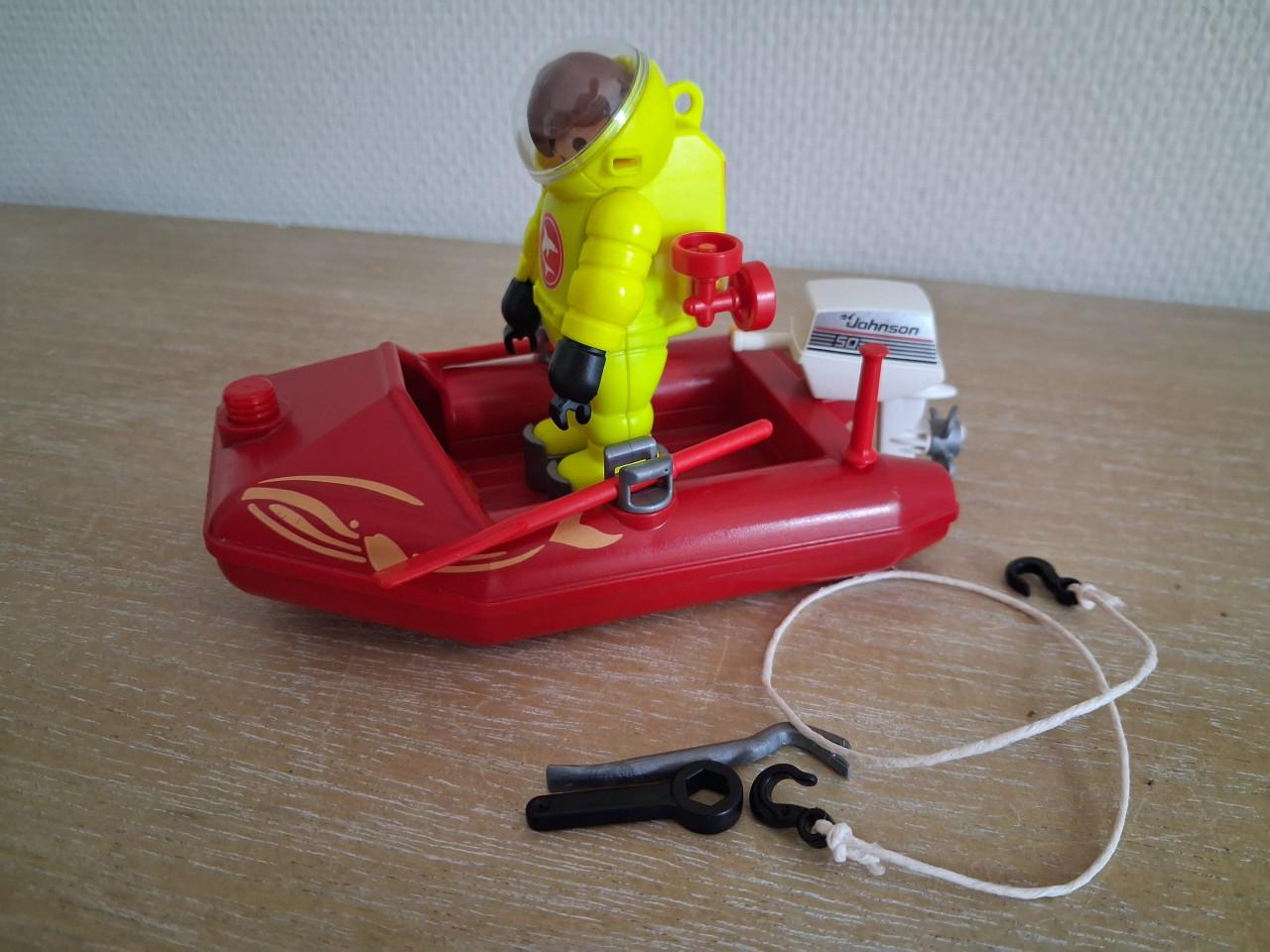 Playmobil duiker met bootje setnr 4910