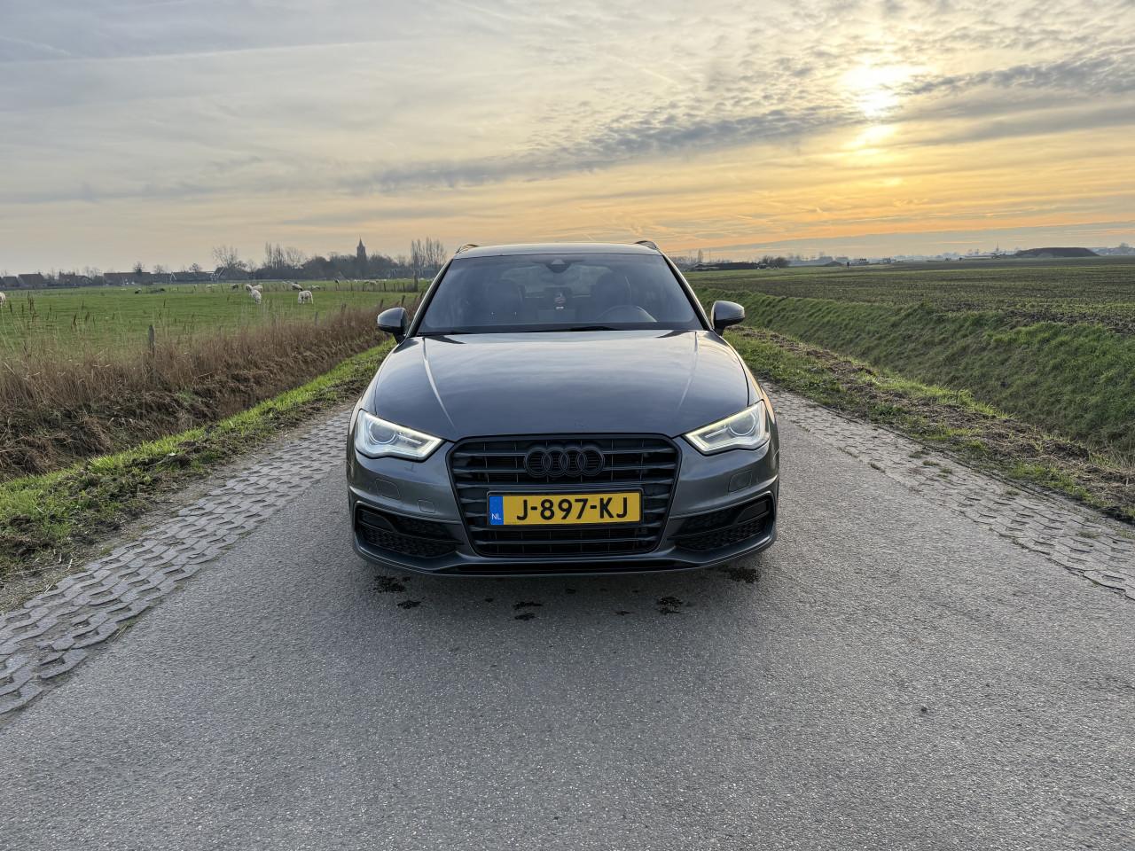 Audi A3 1.4 Tfsi 90KW Sportback S-tronic 2013 Grijs