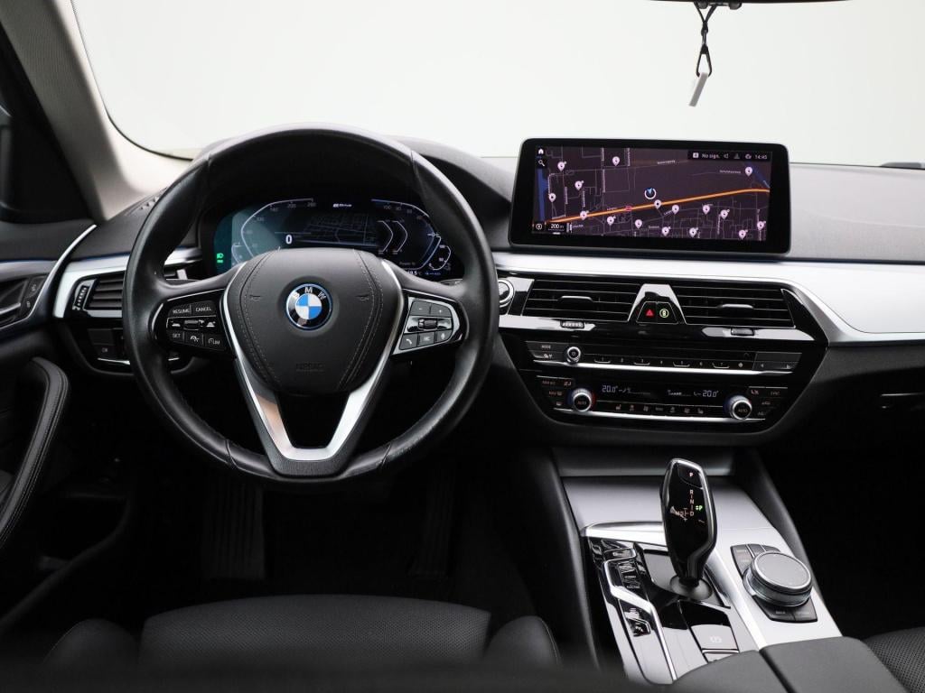 BMW 5 Serie touring 530e xdrive business edition plus sensatec | wordt verw