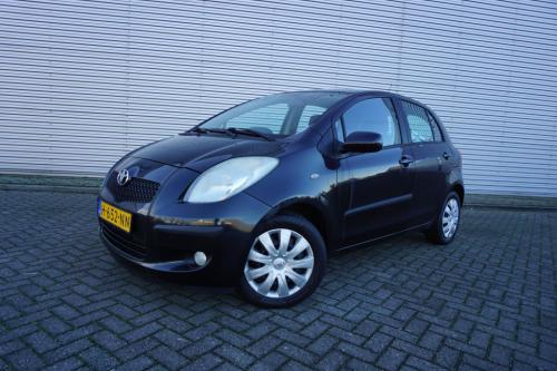 Toyota Yaris 1.3 vvti sol airco / elektr. ramen / parkeersens.