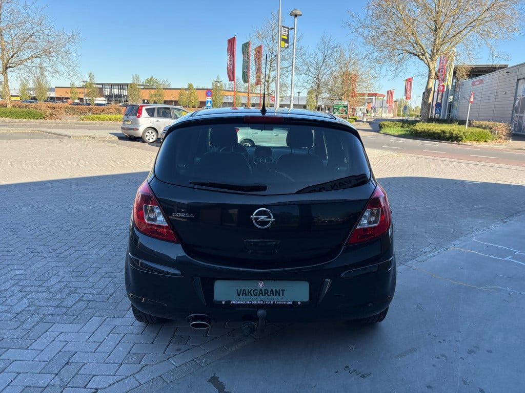 Opel Corsa 1.4-16v design edition