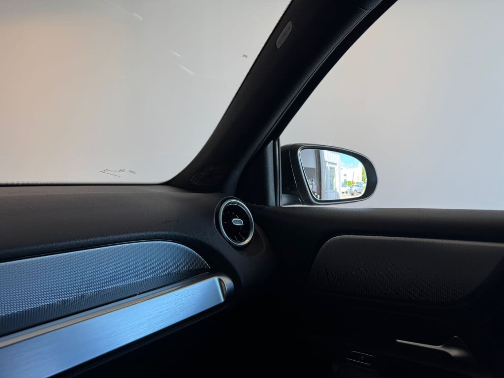 Mercedes-Benz Glb 200 business solution
