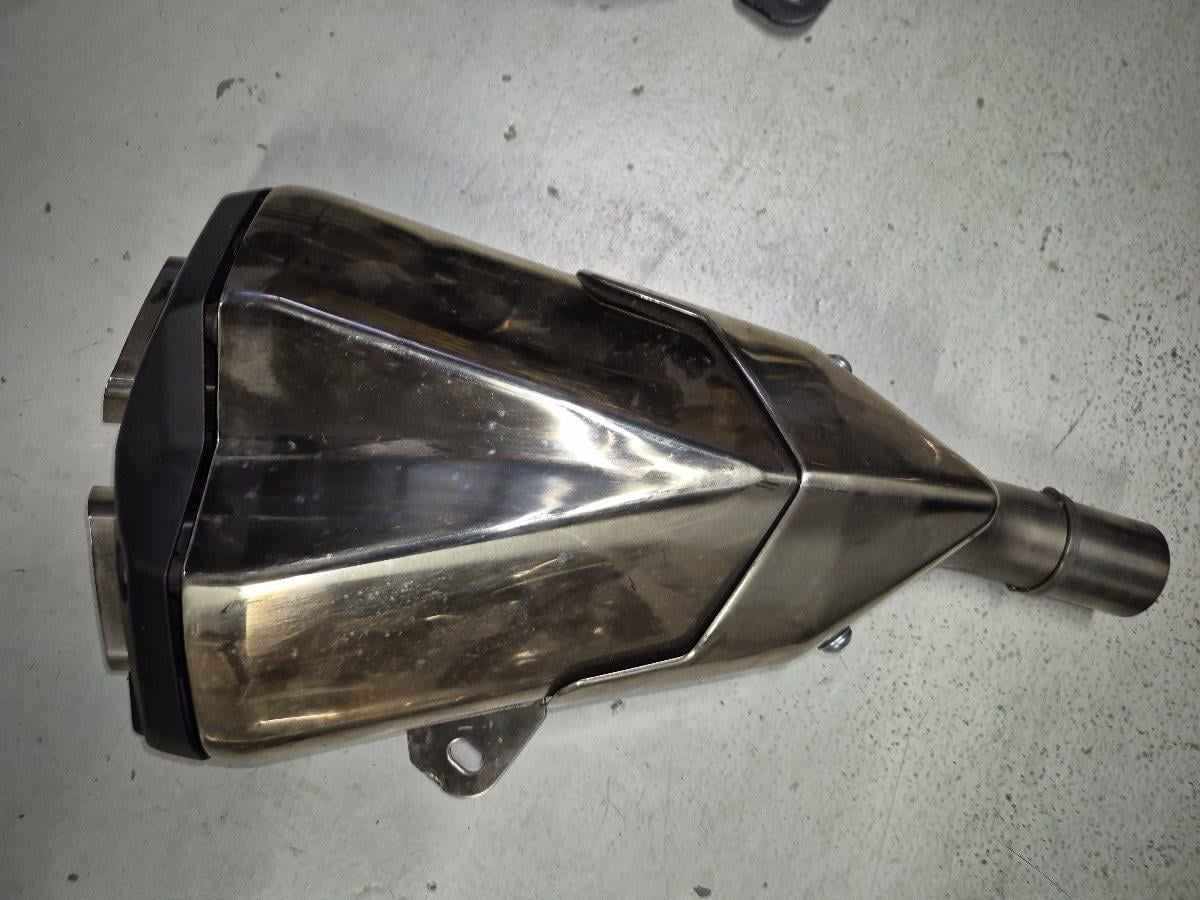 10.000 Nieuwe en gebruikte motor onderdelen