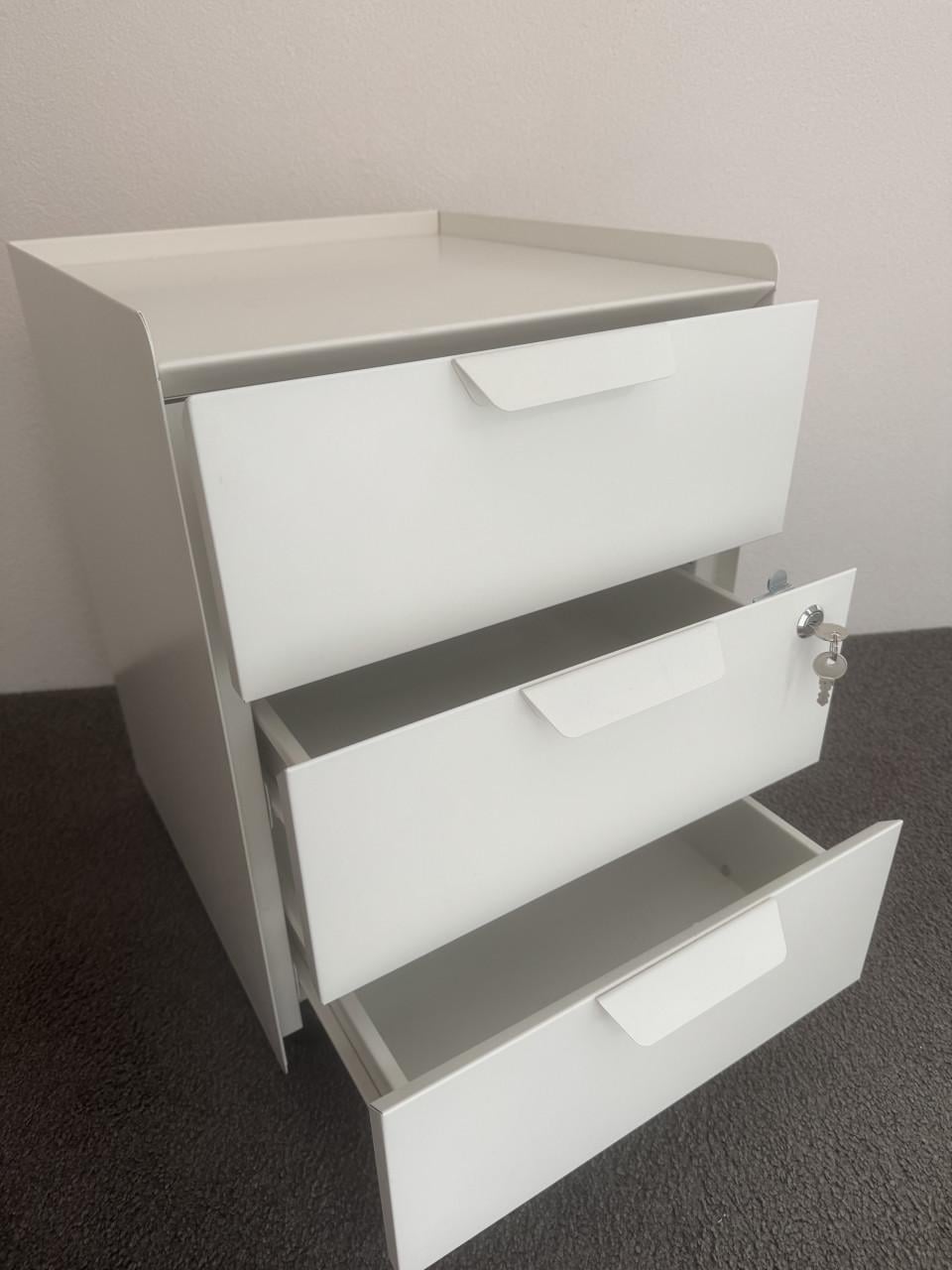 Wit metalen ladeblok 56 x 44 x 40 cm