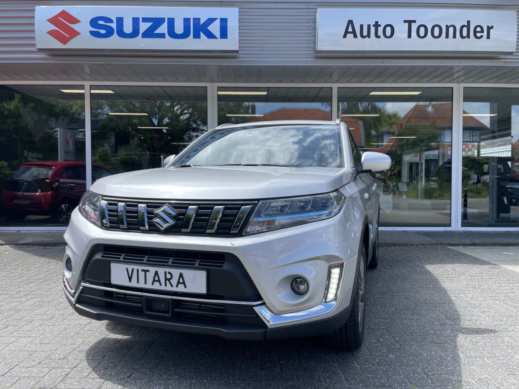 Suzuki Vitara 1.4 boosterjet select smart hybrid