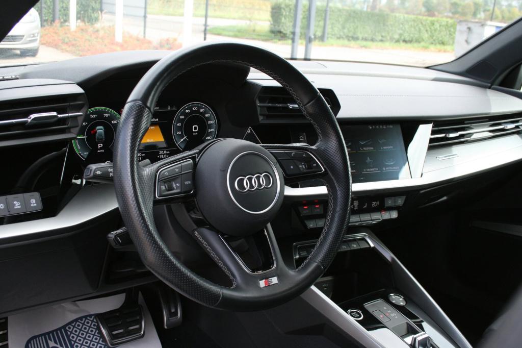 Audi A3 sportback 40 tfsi e s-line / pano / leer / matrix / camera / b&o