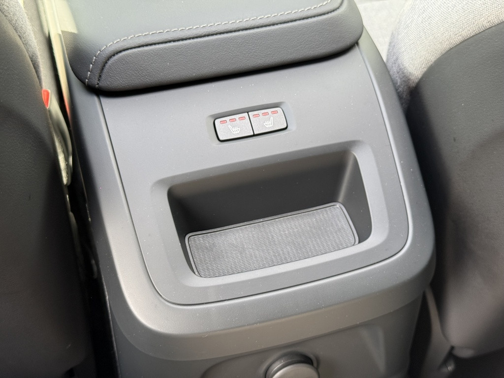 Volvo XC60 t8 455pk recharge ultra dark| full options ! luchtvering b&w sou