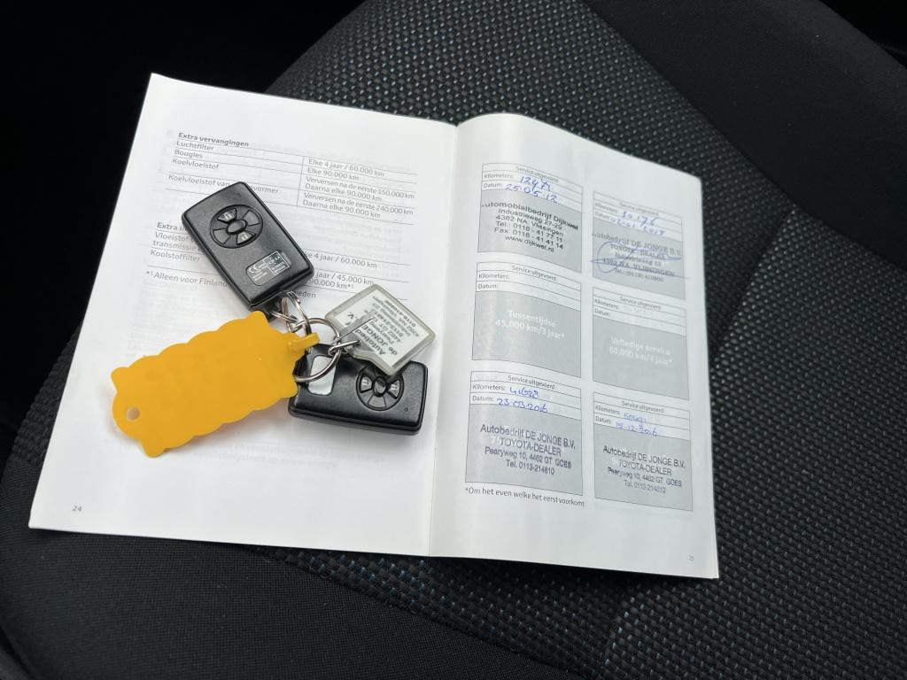 Toyota Auris 1.8 full hybrid asp.