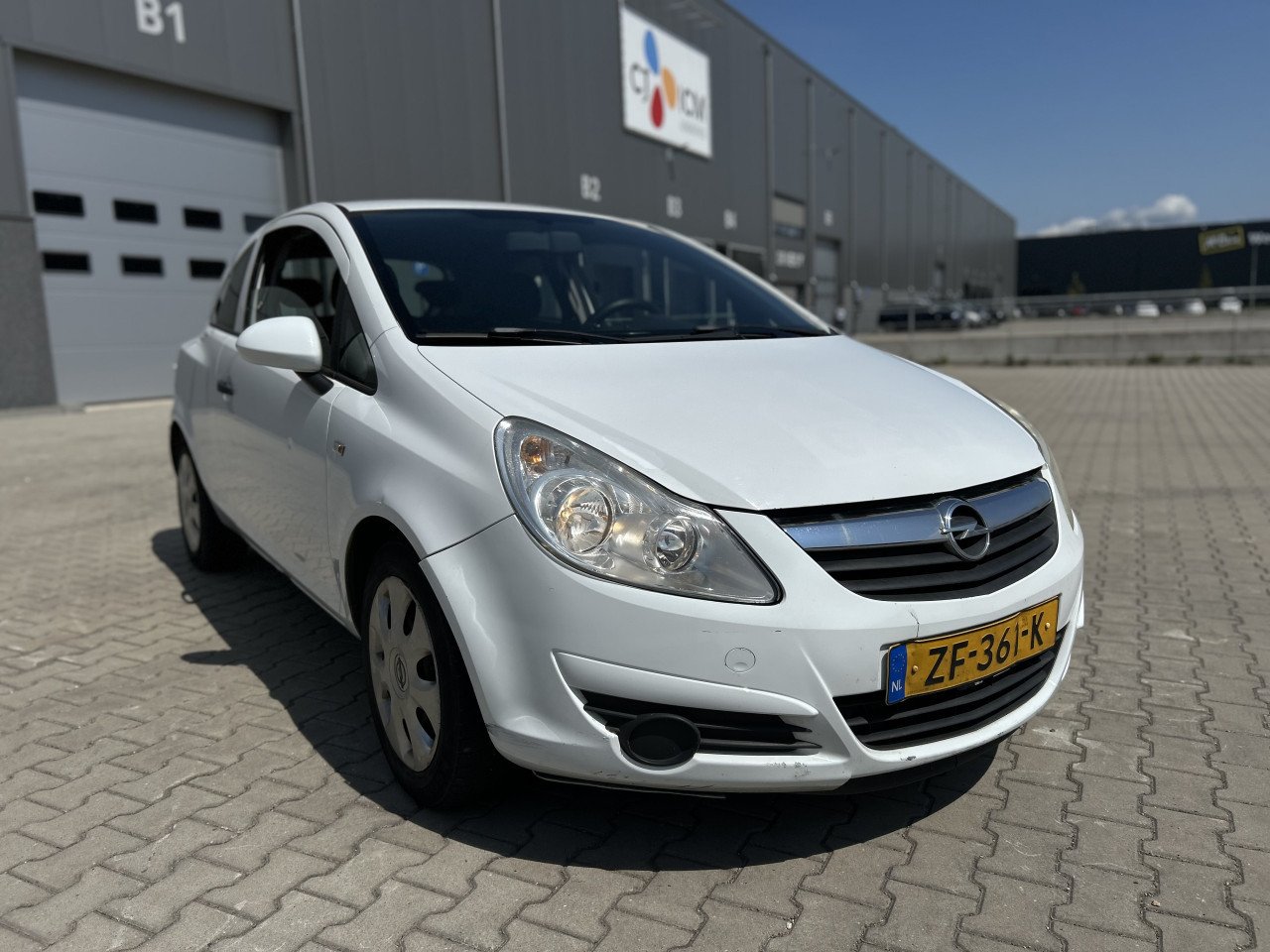 Opel Corsa 1.0-12V Business/JAAR APK/