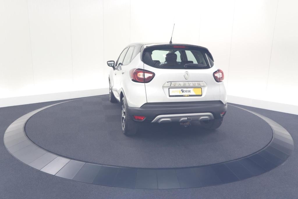 Renault Captur tce 90 intens | trekhaak | allseason banden | navigatie | pa