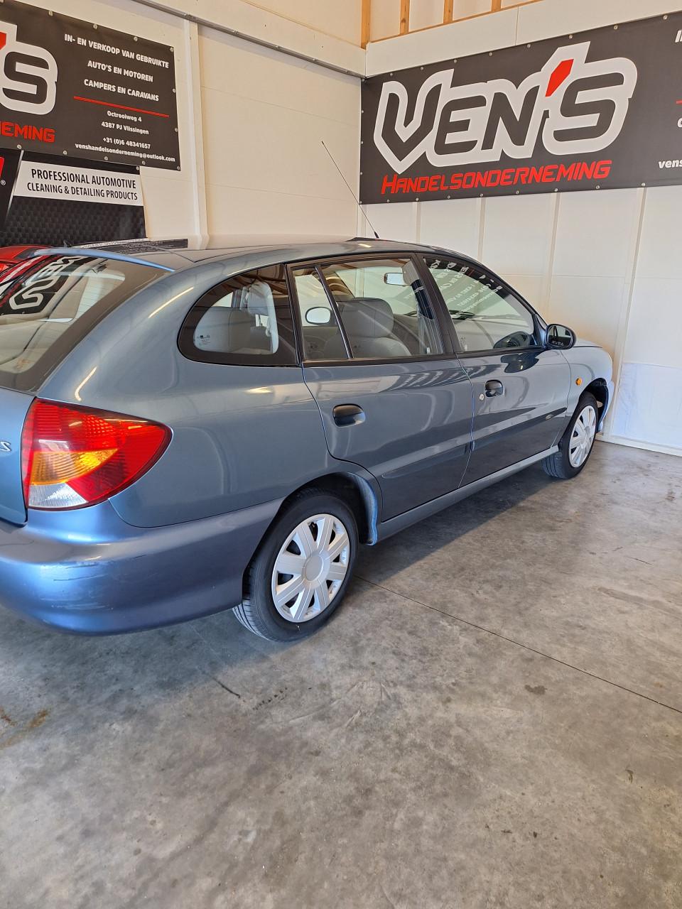 Te koop Kia Rio 1.3 LS!!!