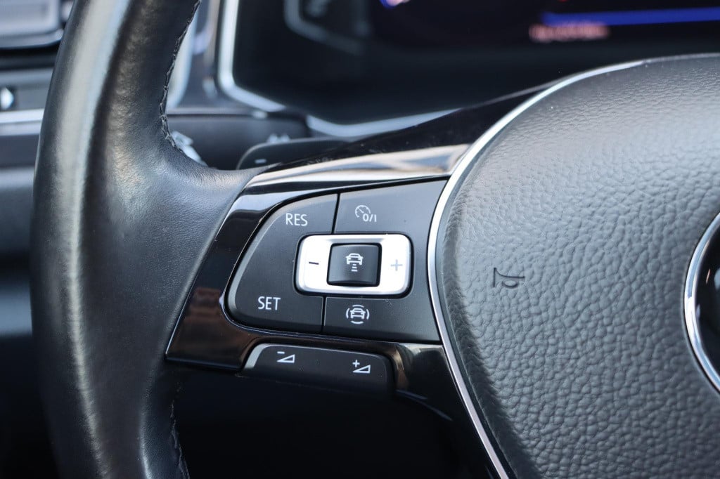 Volkswagen T-roc 1.5 tsi sport business r