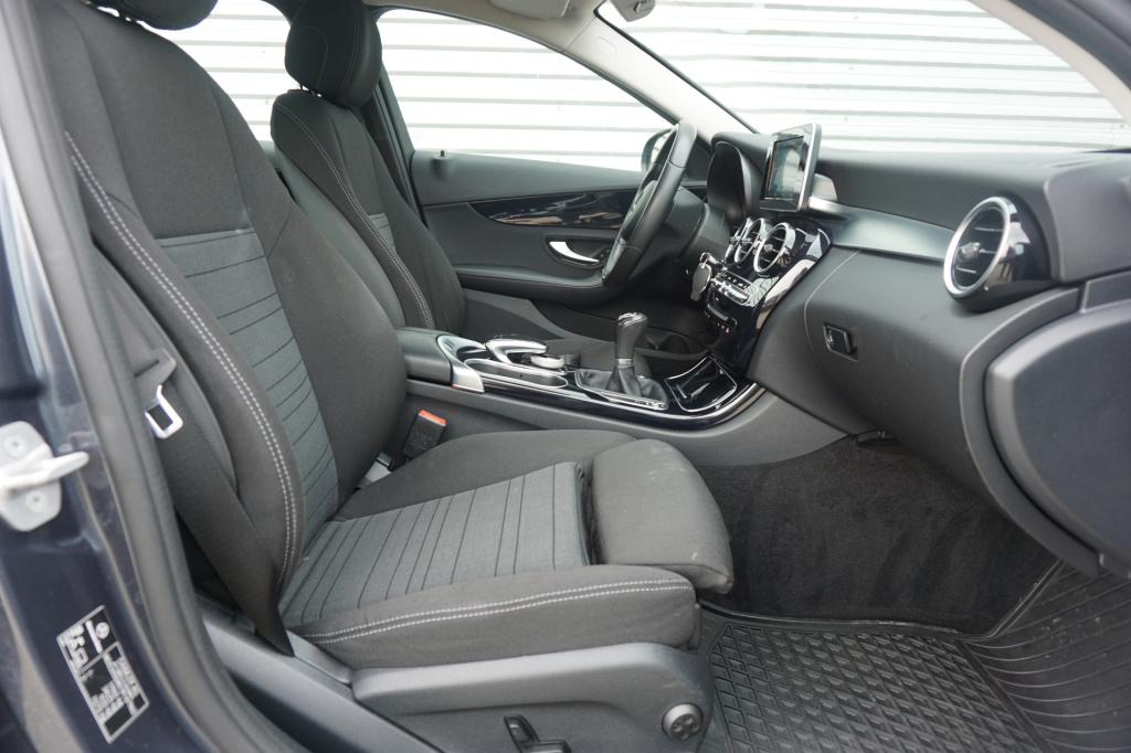 Mercedes-Benz C-Klasse 180 ambition amg line climate / navi / cruise / pdc 