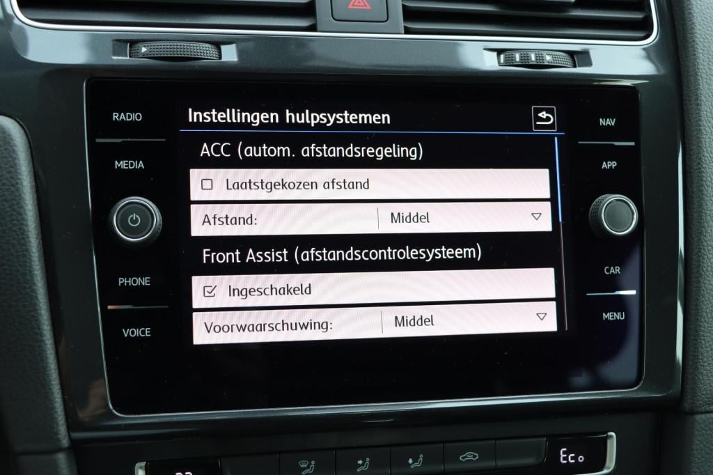 Volkswagen E-golf e-edition | soh 94,3% | navigatie | parkeersensoren | dri