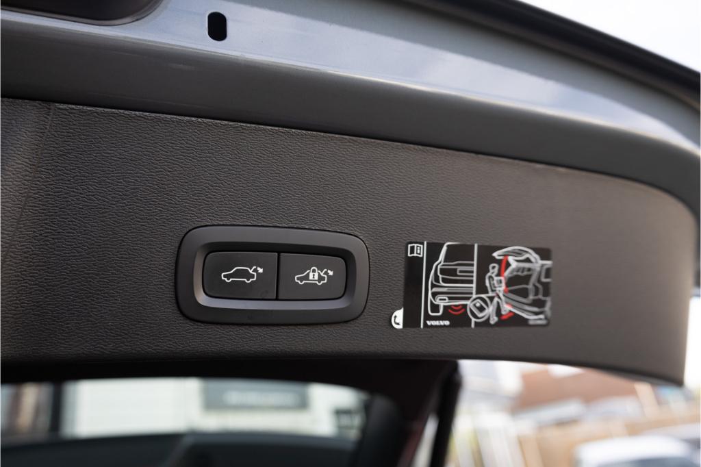 Volvo XC40 1.5 t5 recharge r-design expression ✅pano✅360°✅led✅h&k audio✅tre