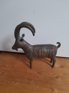 Koperen beeld steenbok