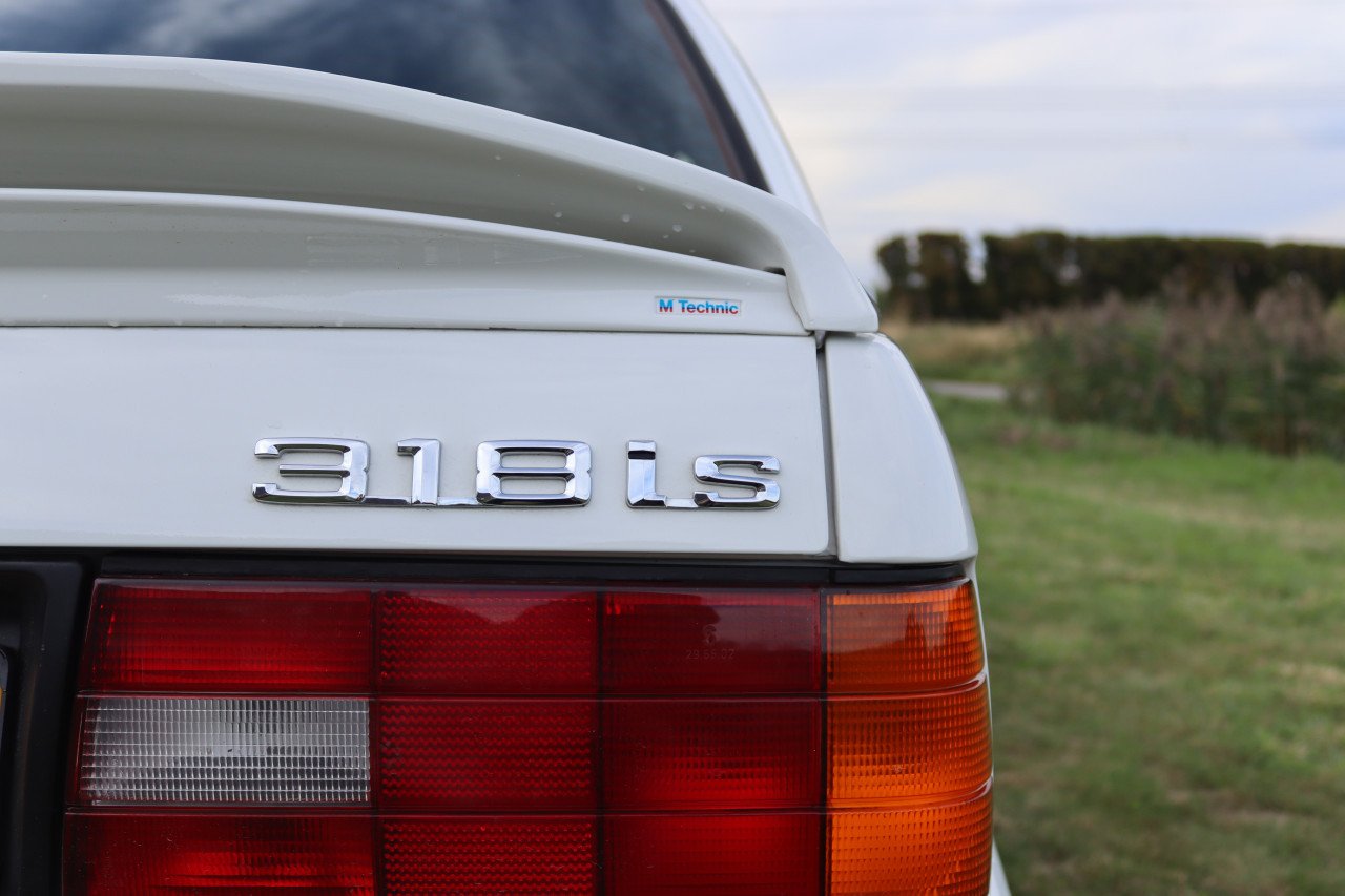 BMW E30 318is