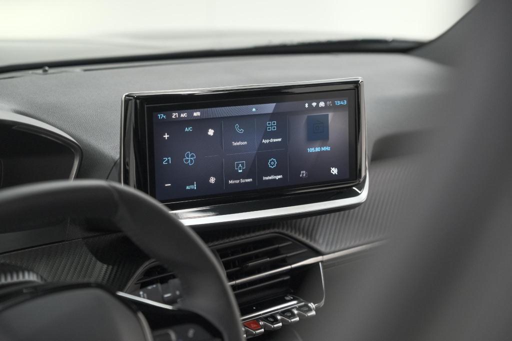 Peugeot 2008 puretech 100 allure | apple carplay | parkeersensoren | climat