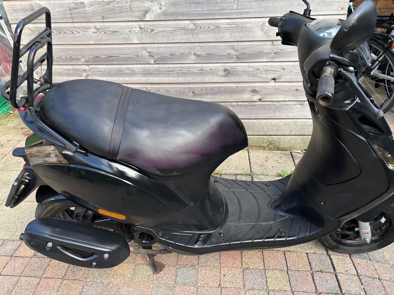 Scooter Piaggio Zip 4 T - geel kenteken