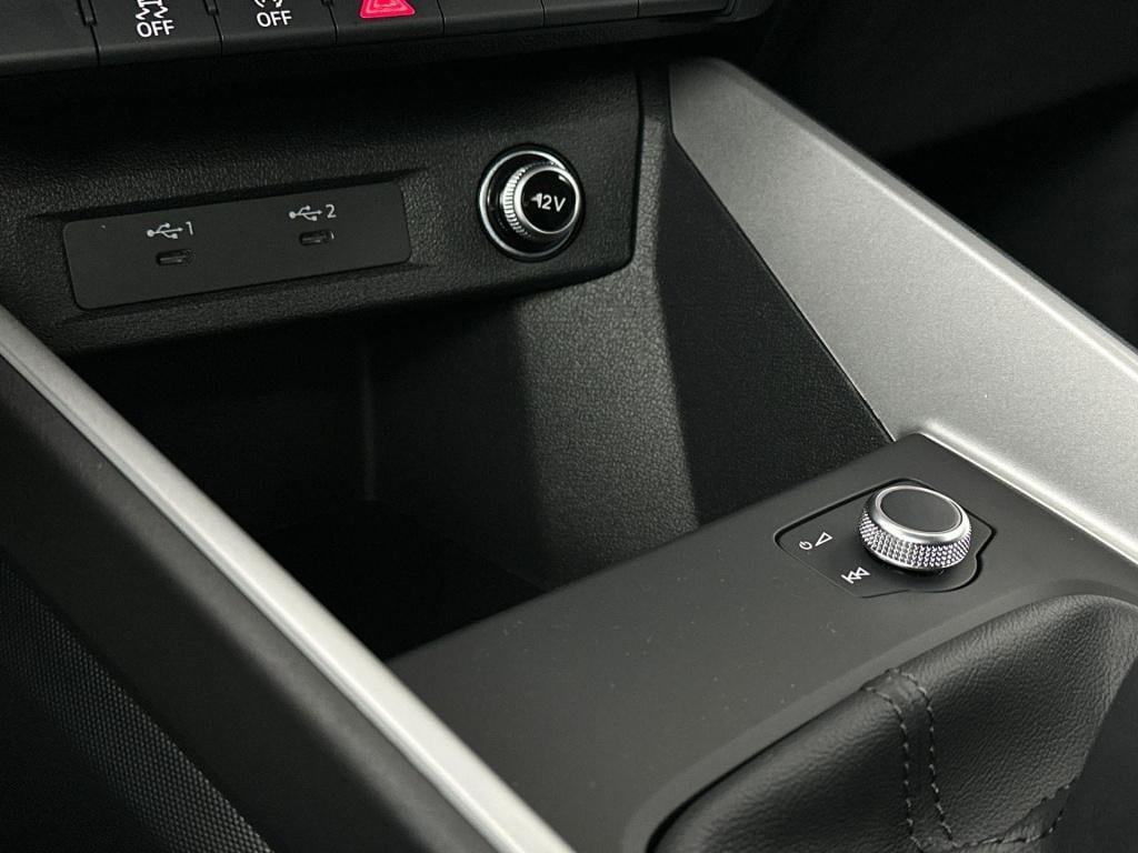 Audi A1 Sportback advanced edition 25 tfsi 70 kw / 95 pk sportback 5