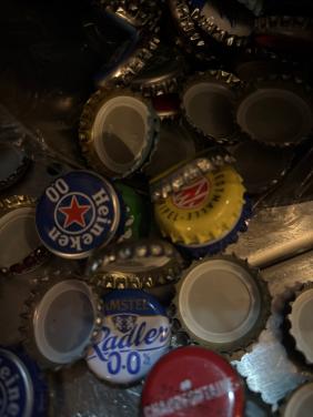 Gratis dopjes/bierviltjes houder/bierglazen