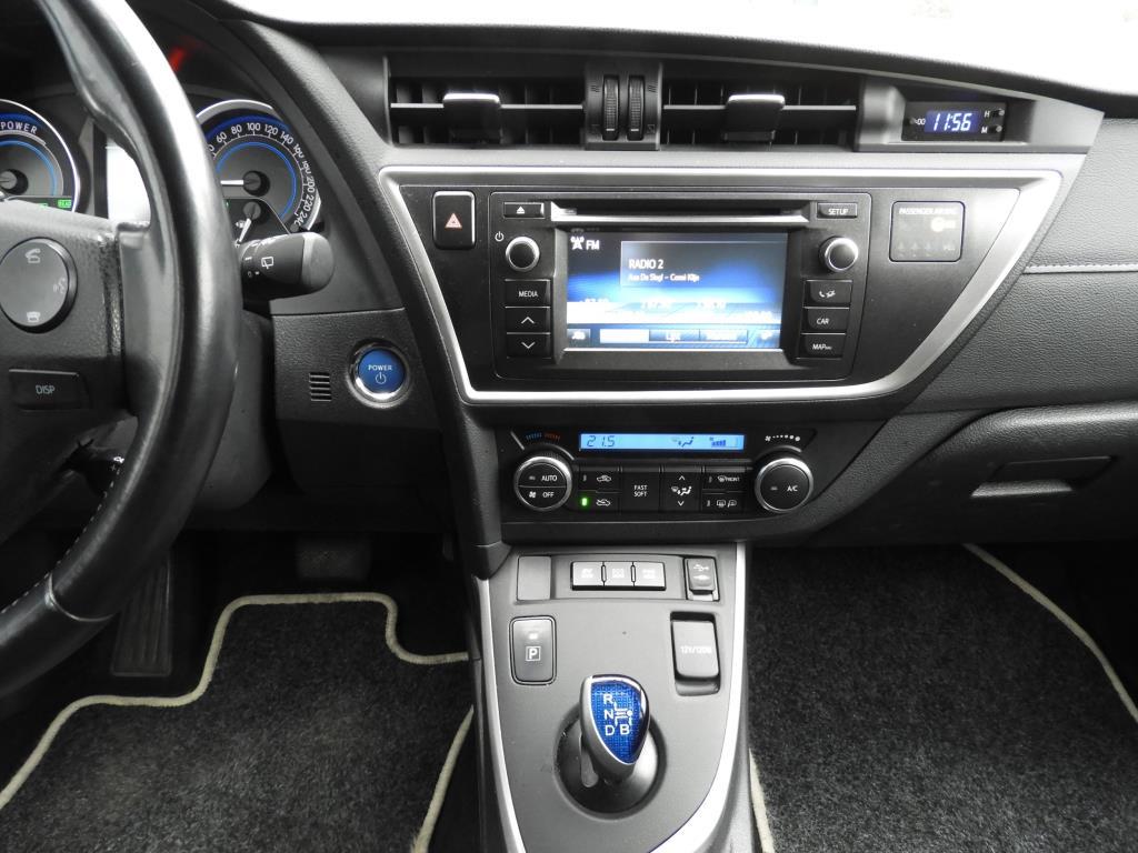 Toyota Auris 1.8 hybrid executive trekhaak