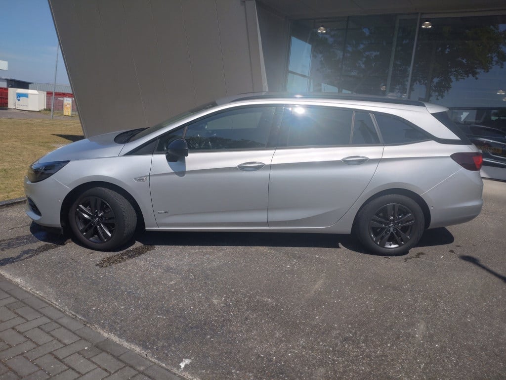 Opel Astra sports tourer 1.2 design&tech