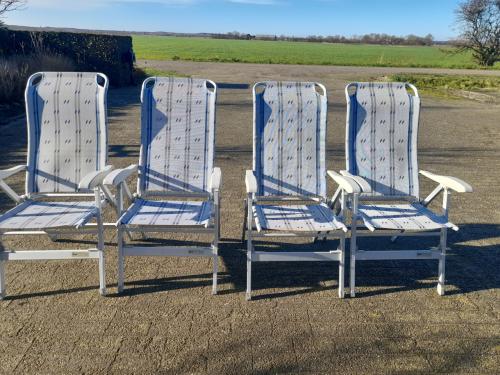 4 Verstelbare tuinstoelen (in goede nette staat )
