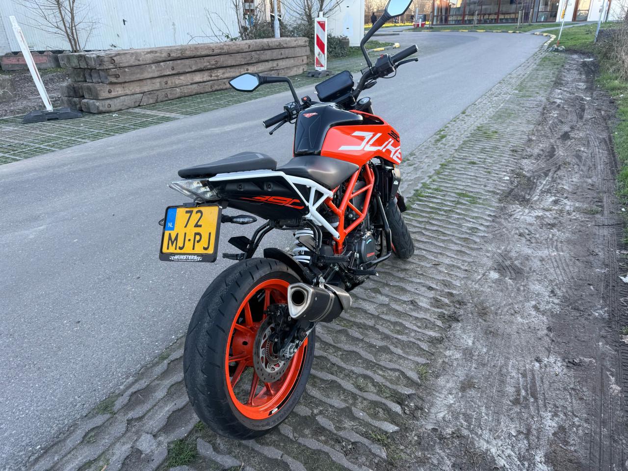 Ktm duke 390