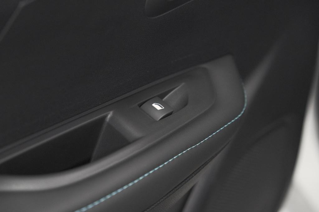 Peugeot 208 puretech 130 eat8 allure pack | adaptieve cruise control | navi