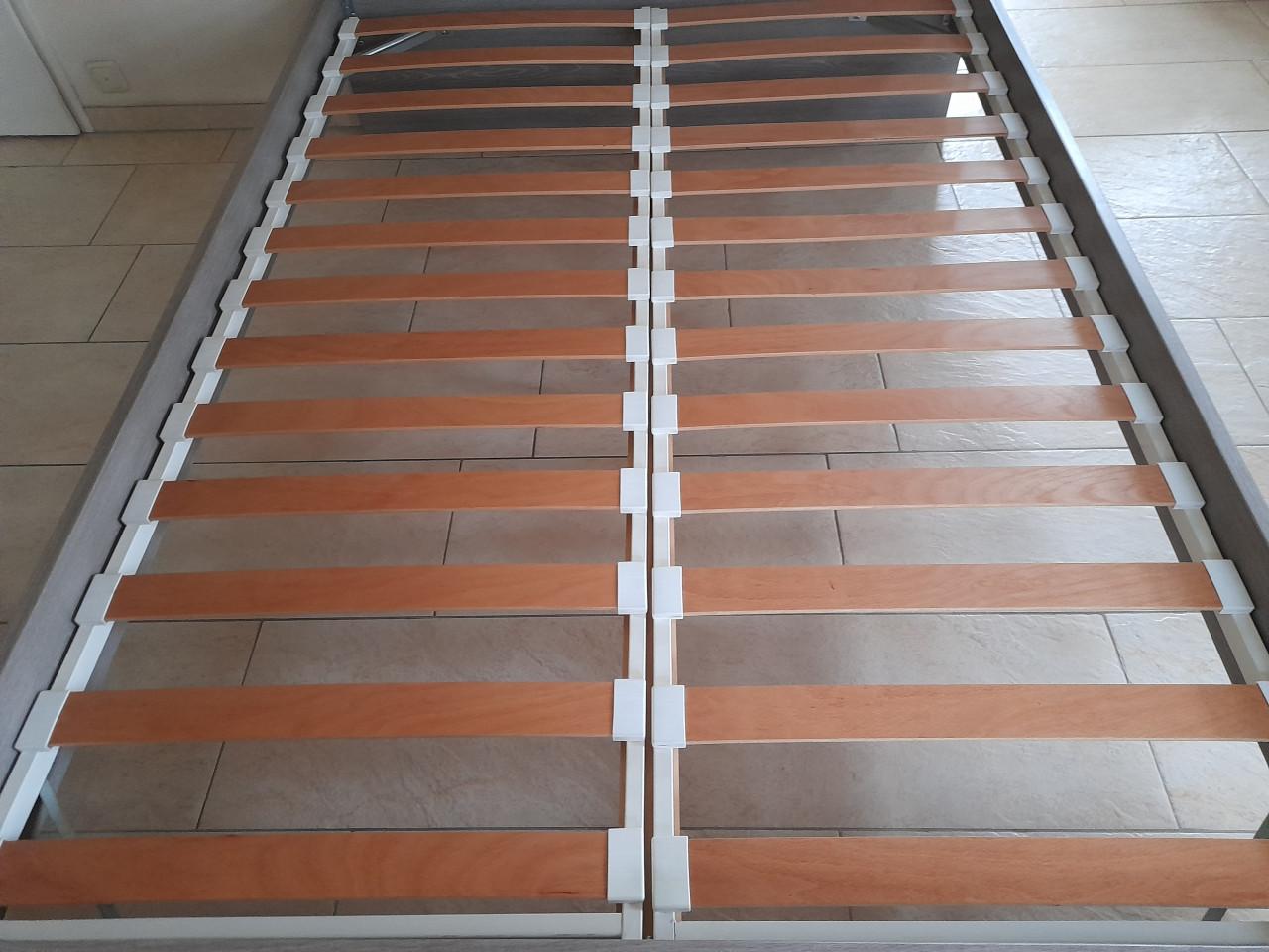 140 x 200  bed (in goede nette staat )