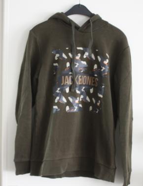 Donkergroene trui maat m