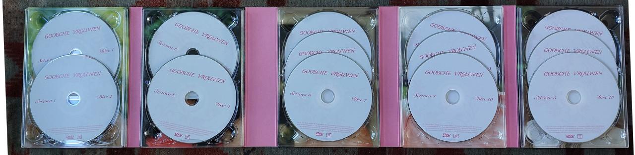 Prachtige doos met de complete serie DVD's Gooise Vrouwen