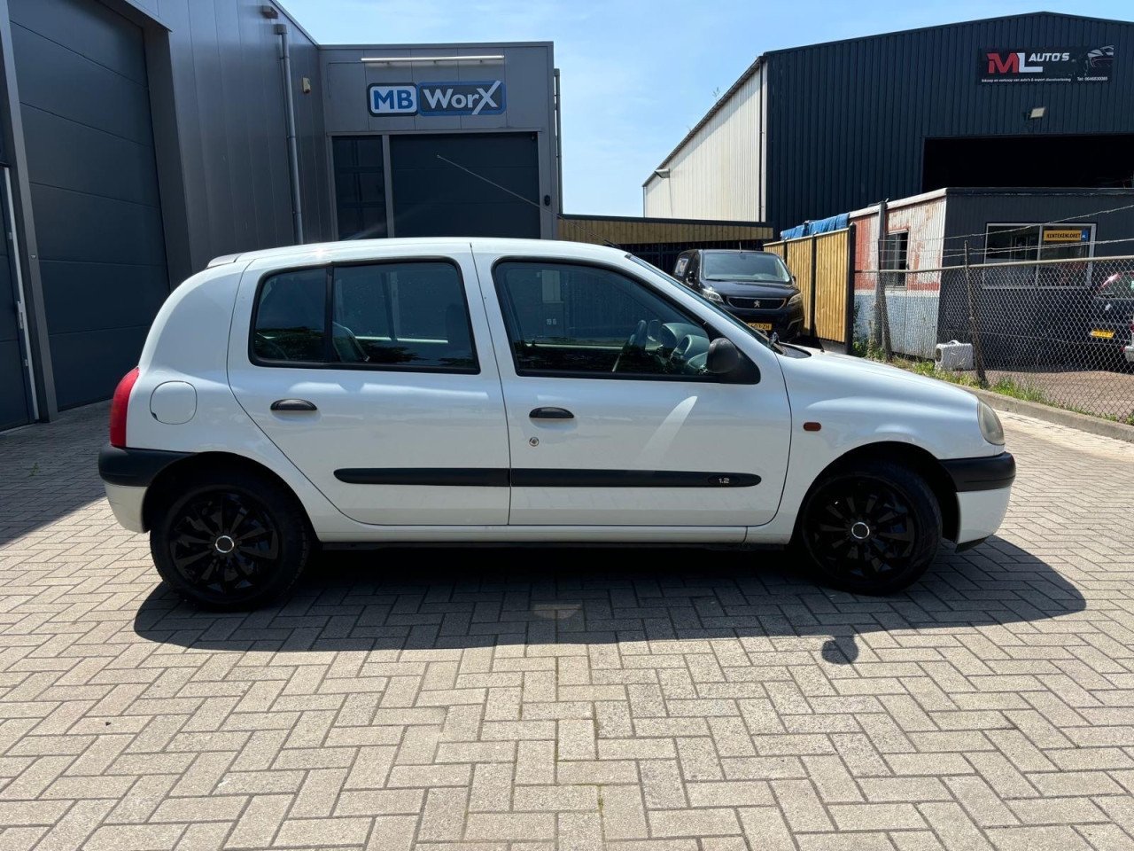 Renault Clio 1.2RN 167.261KM Vol Jaar Apk