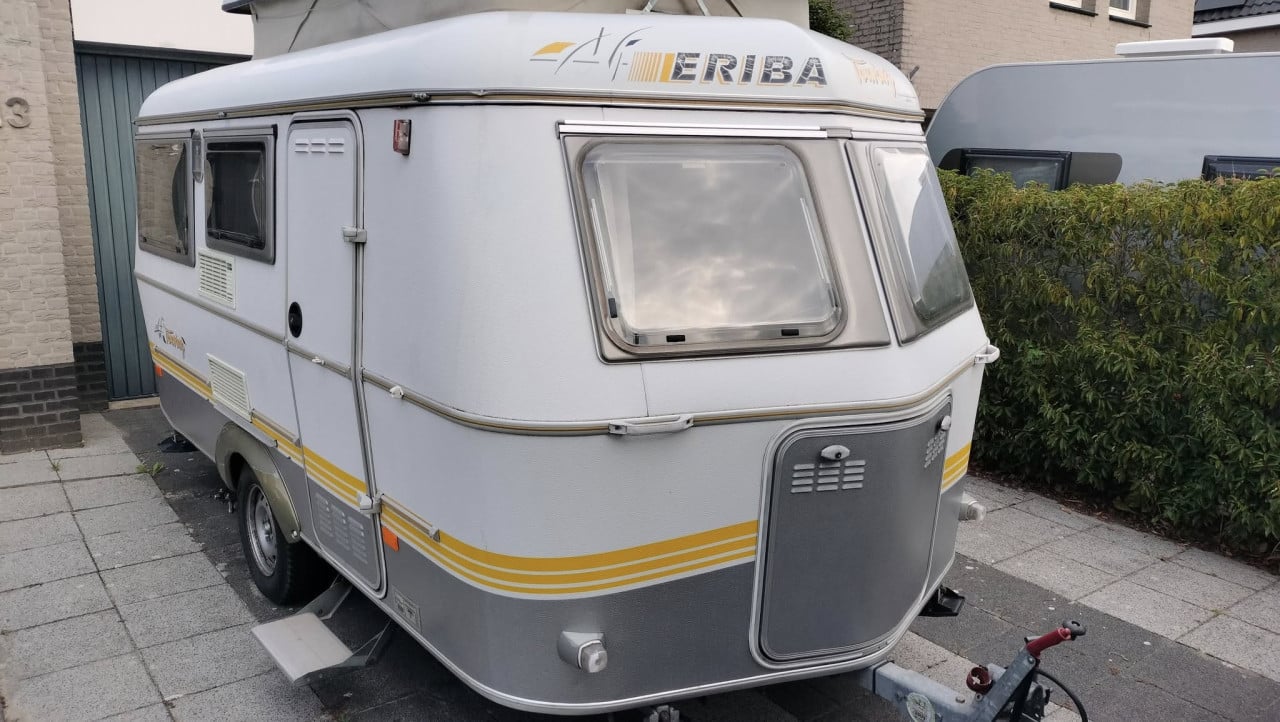 Eriba Touring (2001) met voortent en mover!