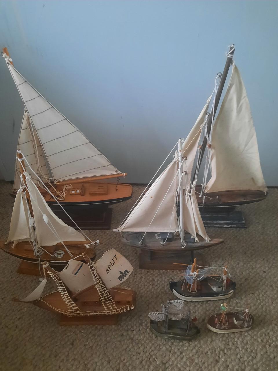 Model zeilboten en bootjes