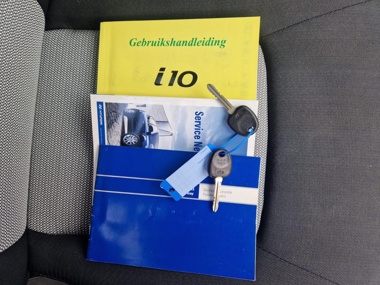 TE KOOP HYUNDAI i10 1.1 ACTIVE COOL MET AIRCO ZUINIGHEIDSLABEL B 46.420 KM