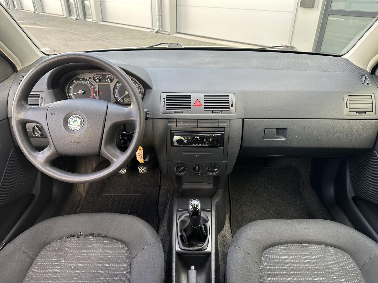 Skoda Fabia Combi 1.4-16V Elegance -Airco / Cruise /Nieuwe riem / Apk 11-26