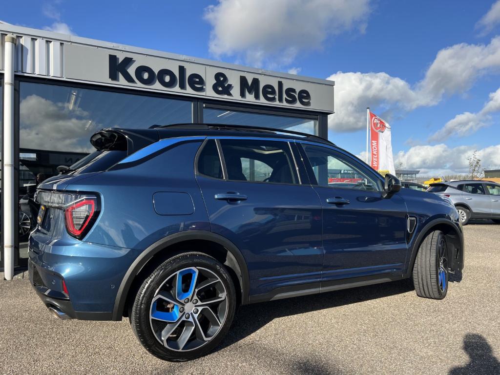 Lynk & Co 01 1.5 261pk phev , 360gr camera , pano dak , adaptive cc , car p