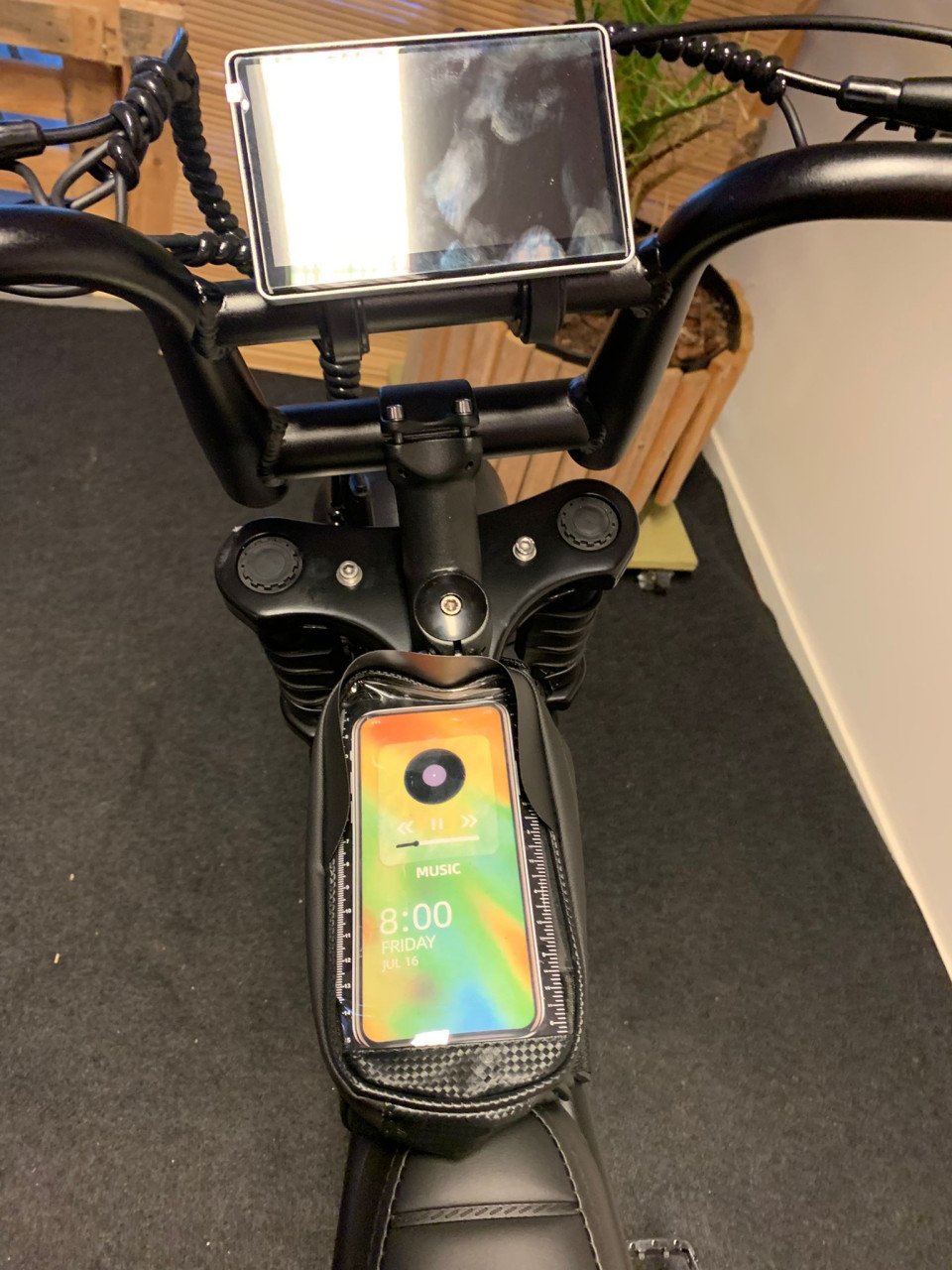 PROMO-AKTIE OUXI V20 pro retro design en moderne Fatbike.