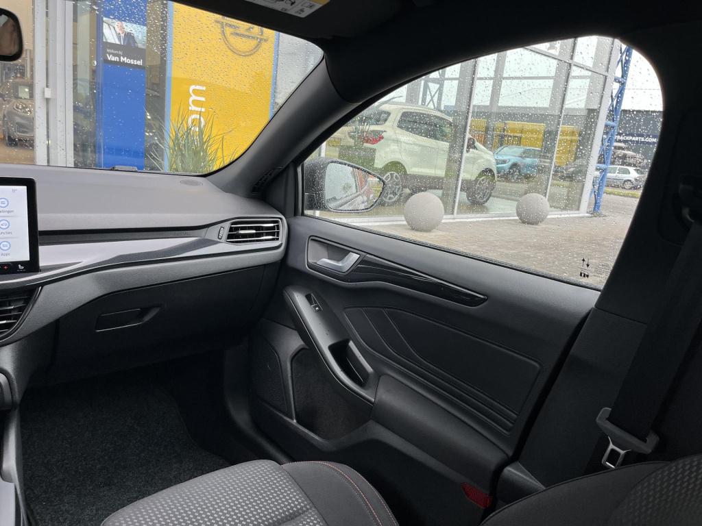 Ford Focus wagon st-line | automaat | climate control | cruise control | wi