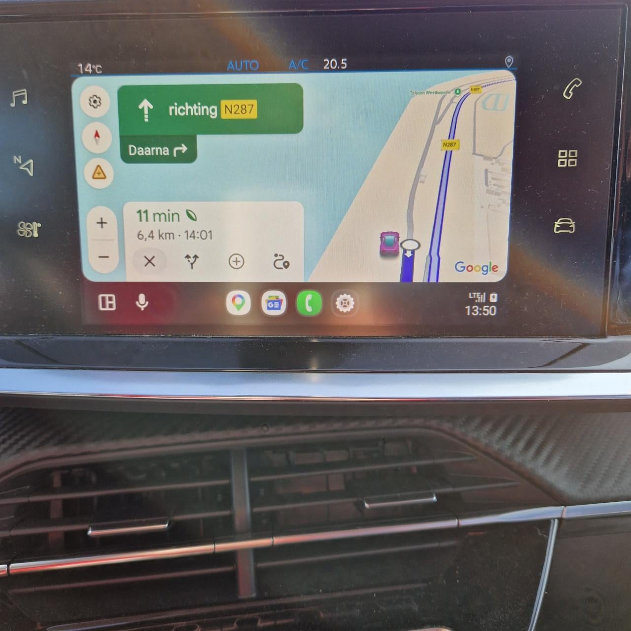 Te koop mooie peugeot 208 rood