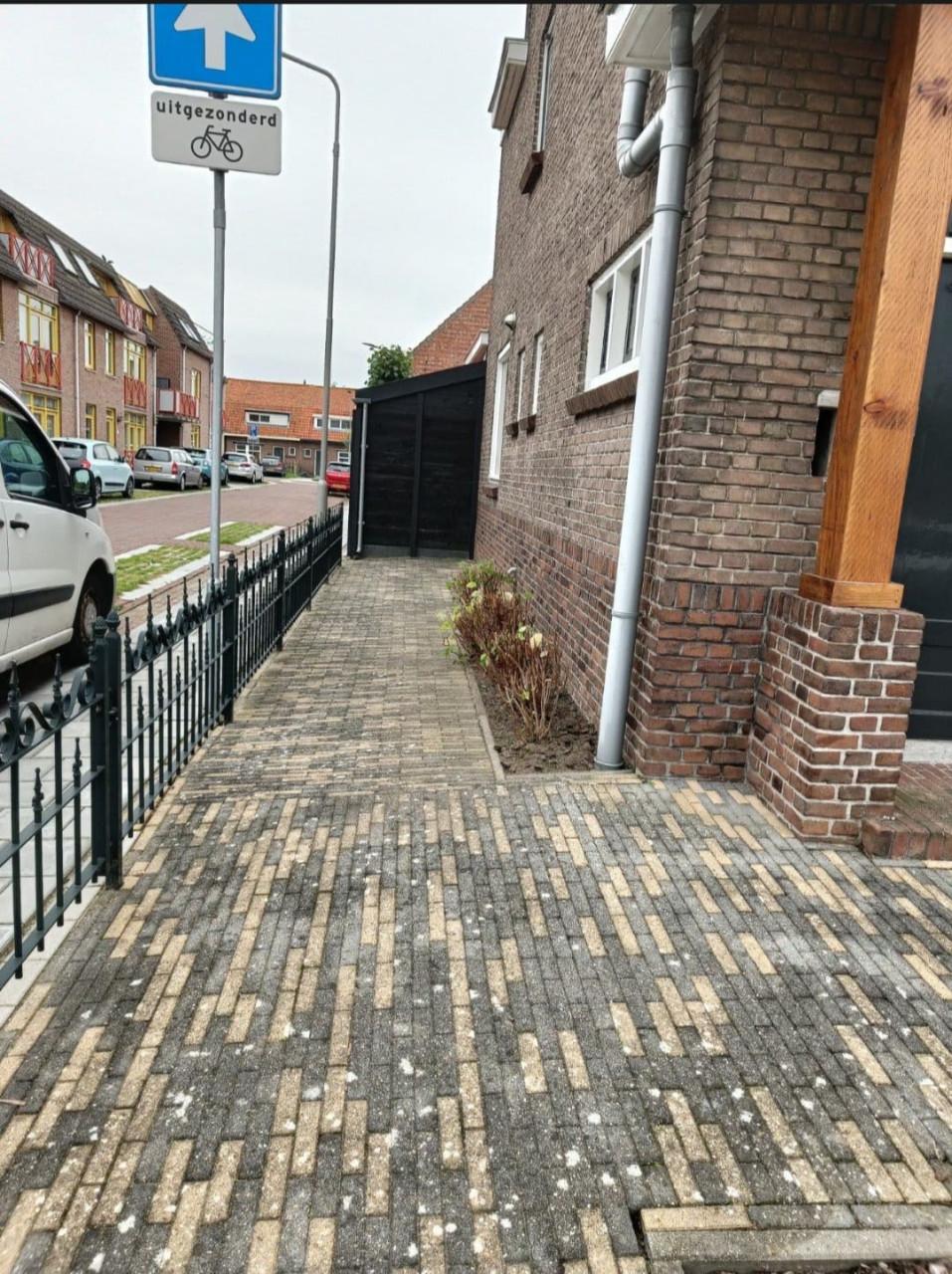 Gratis beton klinkers zwart geel