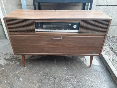 De Grundig Mandello 8 vintage audiomeubel