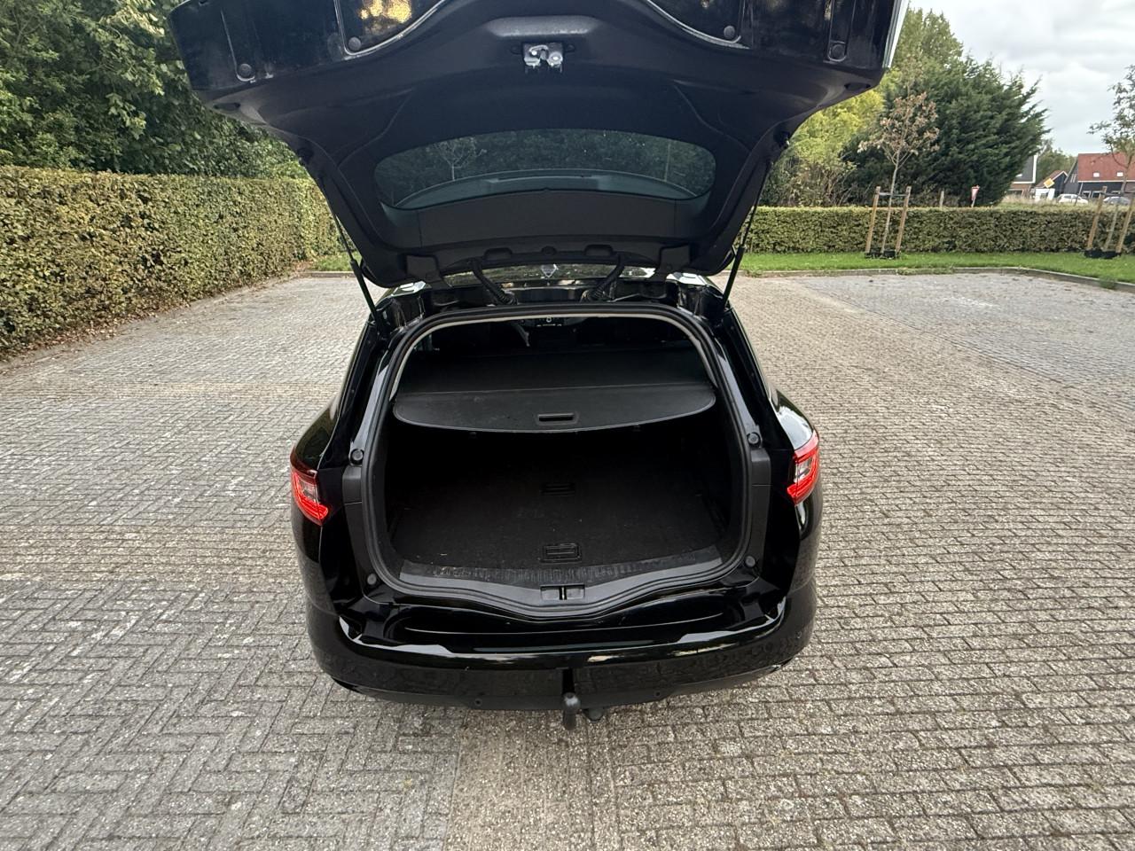 Renault Mégane Estate - 1.3 TCe Limited 140 PK– Trekhaak