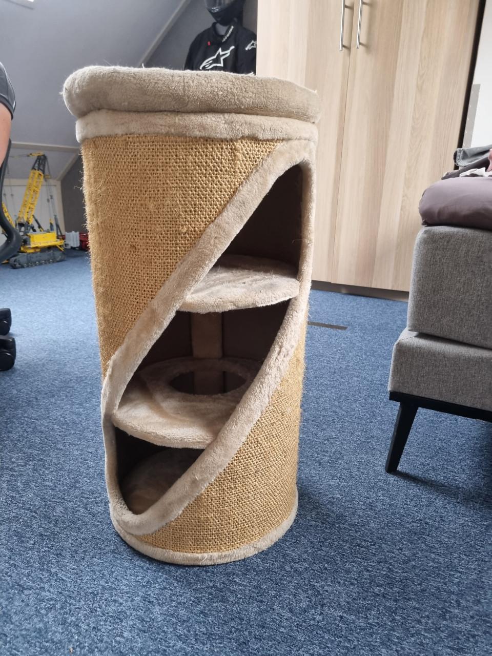 Katten meubel  / krabton