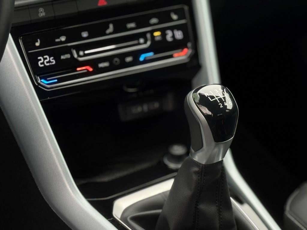 Volkswagen T-roc 1.0 tsi goal edition * stoelverwarming * carplay * camera