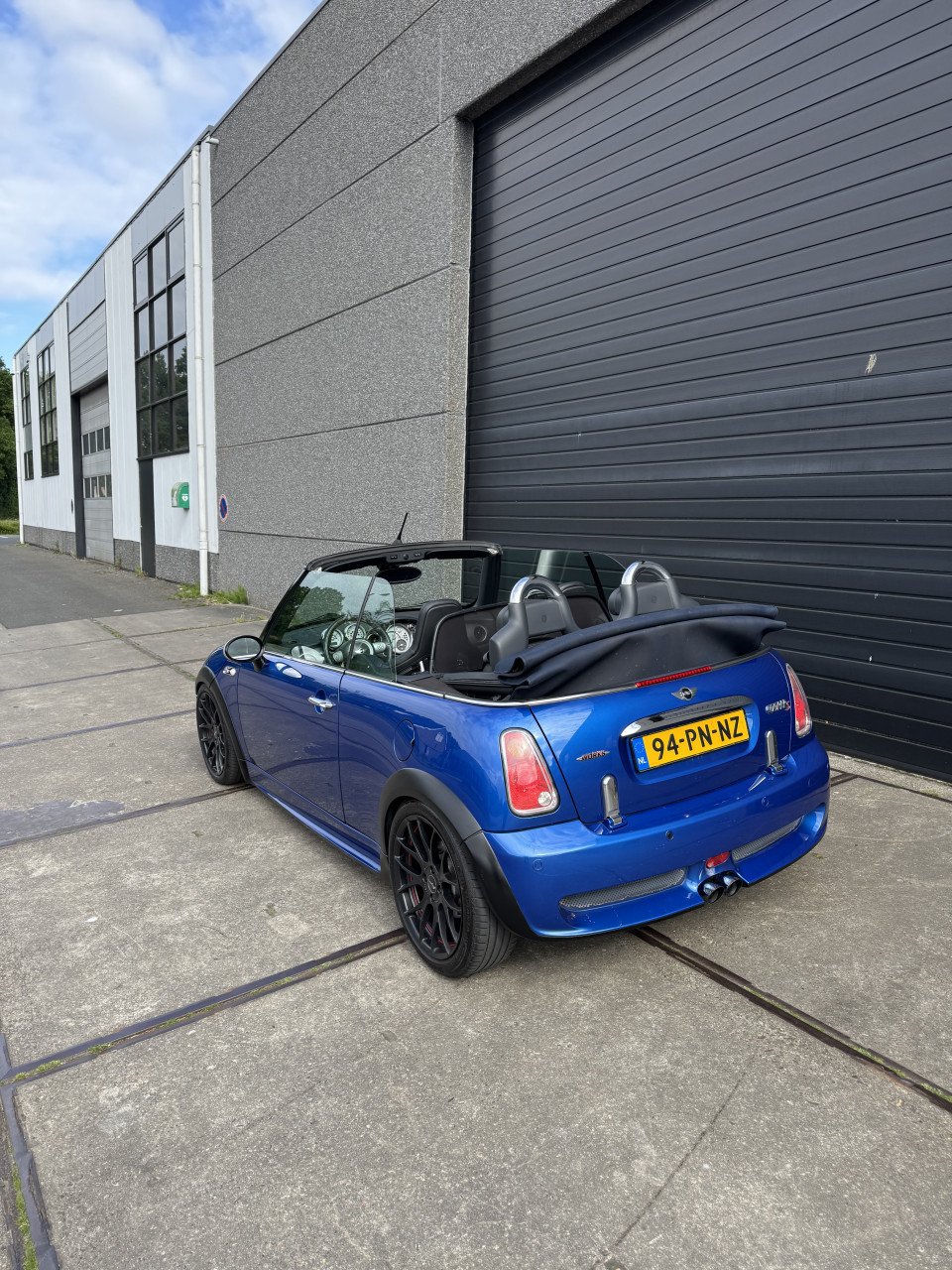 Mini Cooper S JCW Cabriolet 210PK 170DKM 2004 Collectors item!